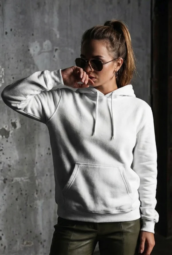 Hoodie blanco de mujer en algodón peruano premium AyE Boutique